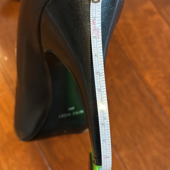 Nine West Classic black pumps with 4” heel. - Picture 7 of 7